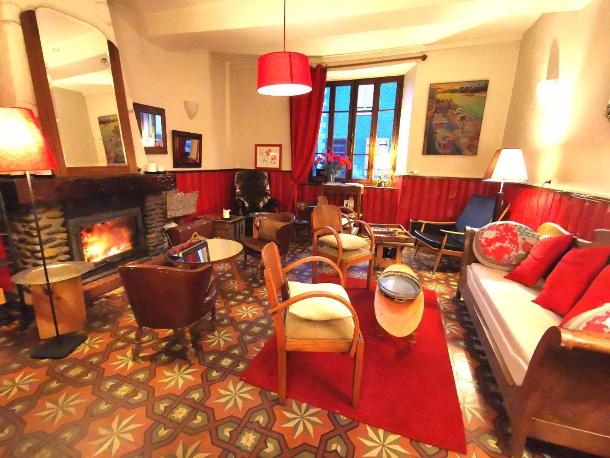 Logis Hotel Restaurant La Barguillere Saint-Pierre-de-Rivière المظهر الخارجي الصورة