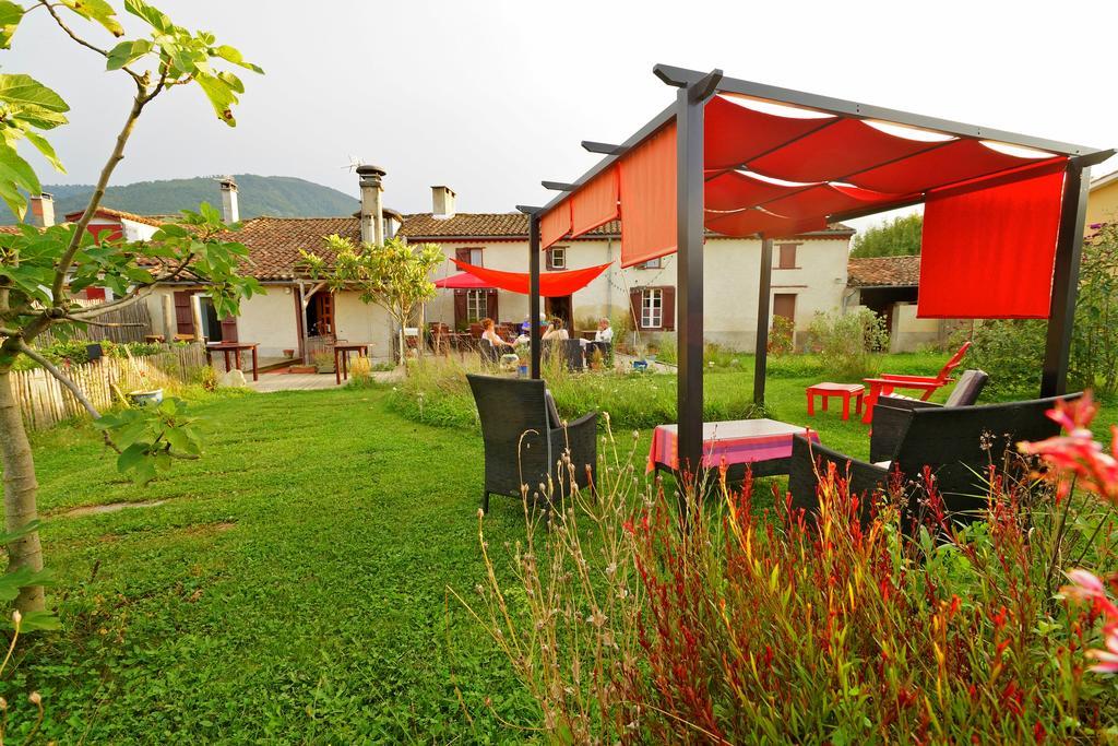 Logis Hotel Restaurant La Barguillere Saint-Pierre-de-Rivière المظهر الخارجي الصورة