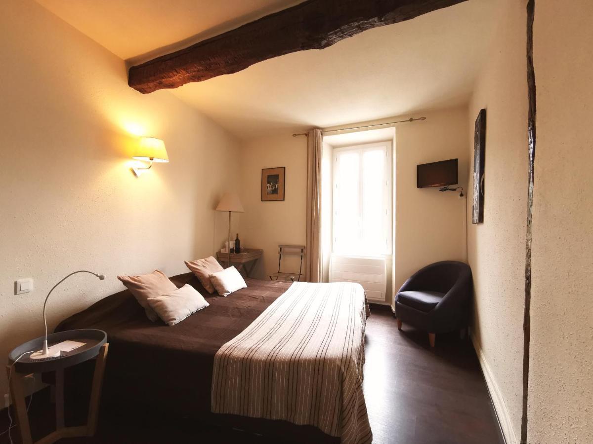 Logis Hotel Restaurant La Barguillere Saint-Pierre-de-Rivière المظهر الخارجي الصورة