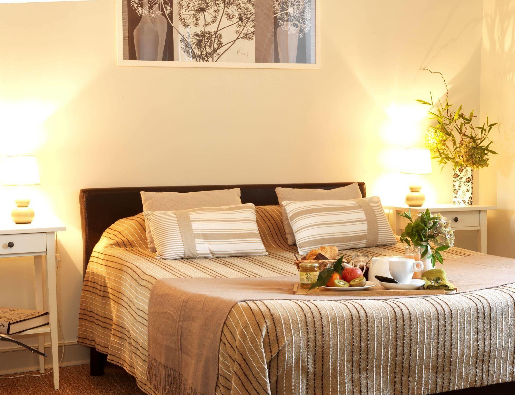 Logis Hotel Restaurant La Barguillere Saint-Pierre-de-Rivière المظهر الخارجي الصورة