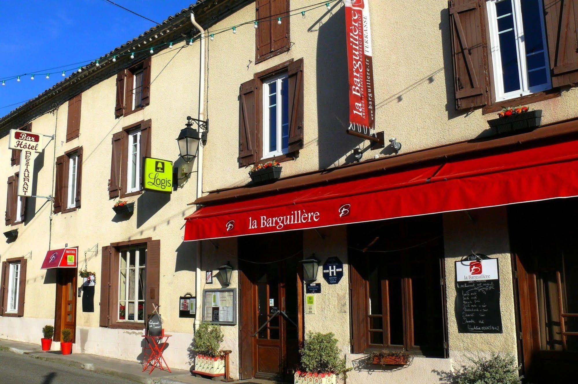 Logis Hotel Restaurant La Barguillere Saint-Pierre-de-Rivière المظهر الخارجي الصورة