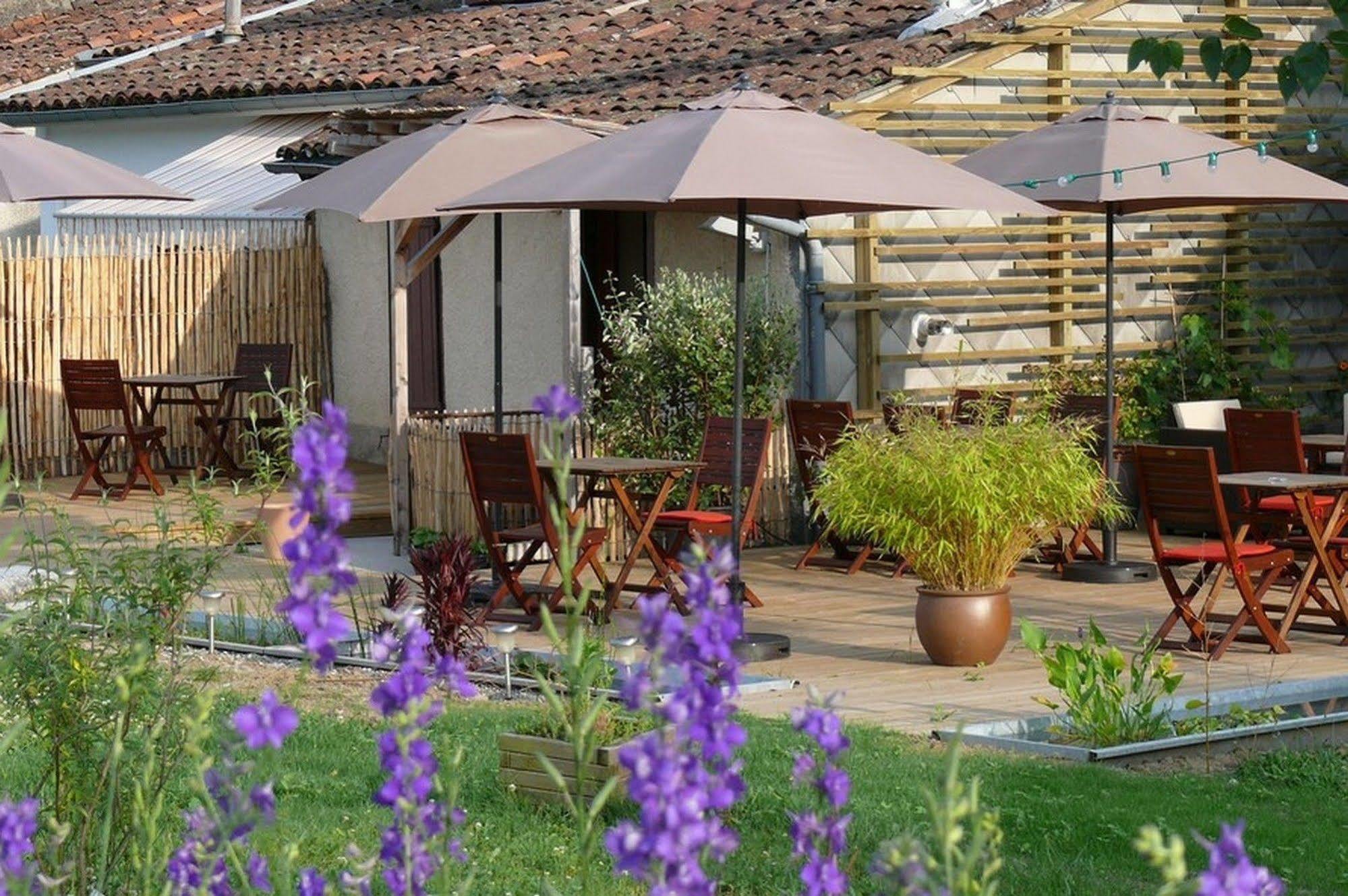 Logis Hotel Restaurant La Barguillere Saint-Pierre-de-Rivière المظهر الخارجي الصورة