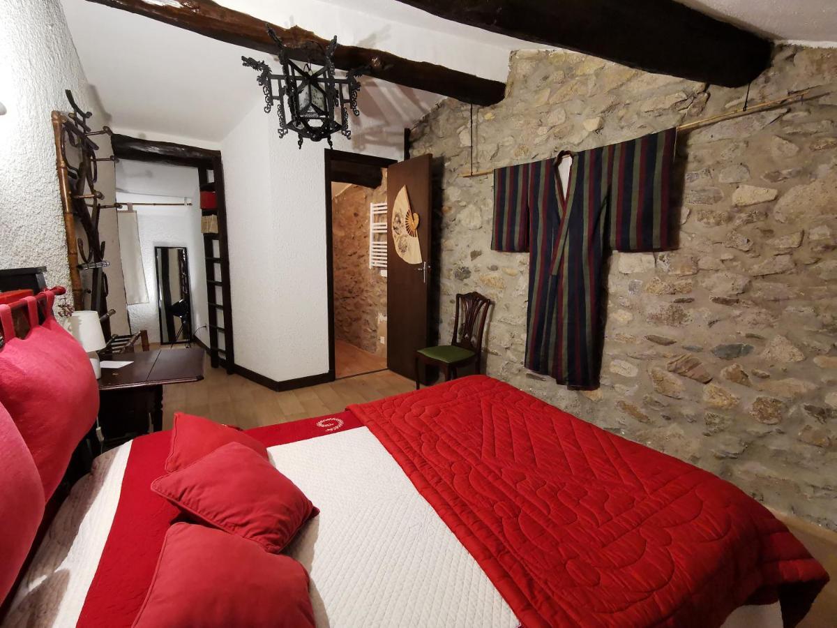 Logis Hotel Restaurant La Barguillere Saint-Pierre-de-Rivière المظهر الخارجي الصورة
